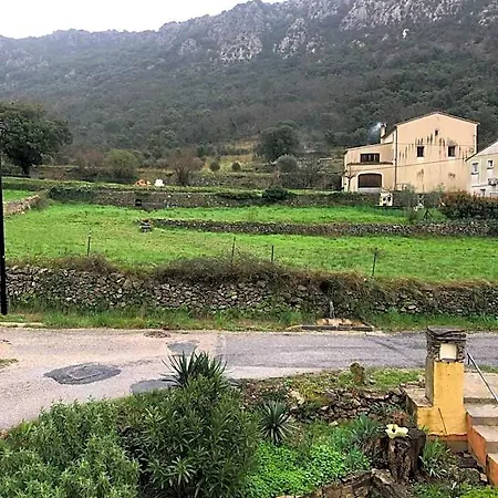 De La Vallee Bed & Breakfast 3*